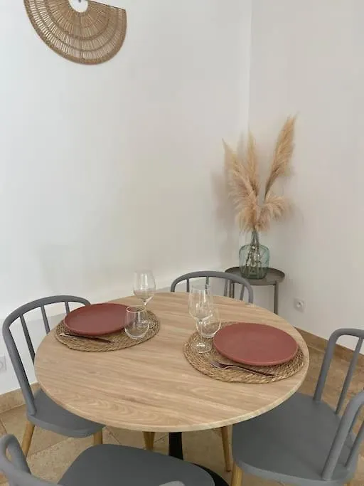 Holiday home Petit Mas En Provence Villa Tarascon France