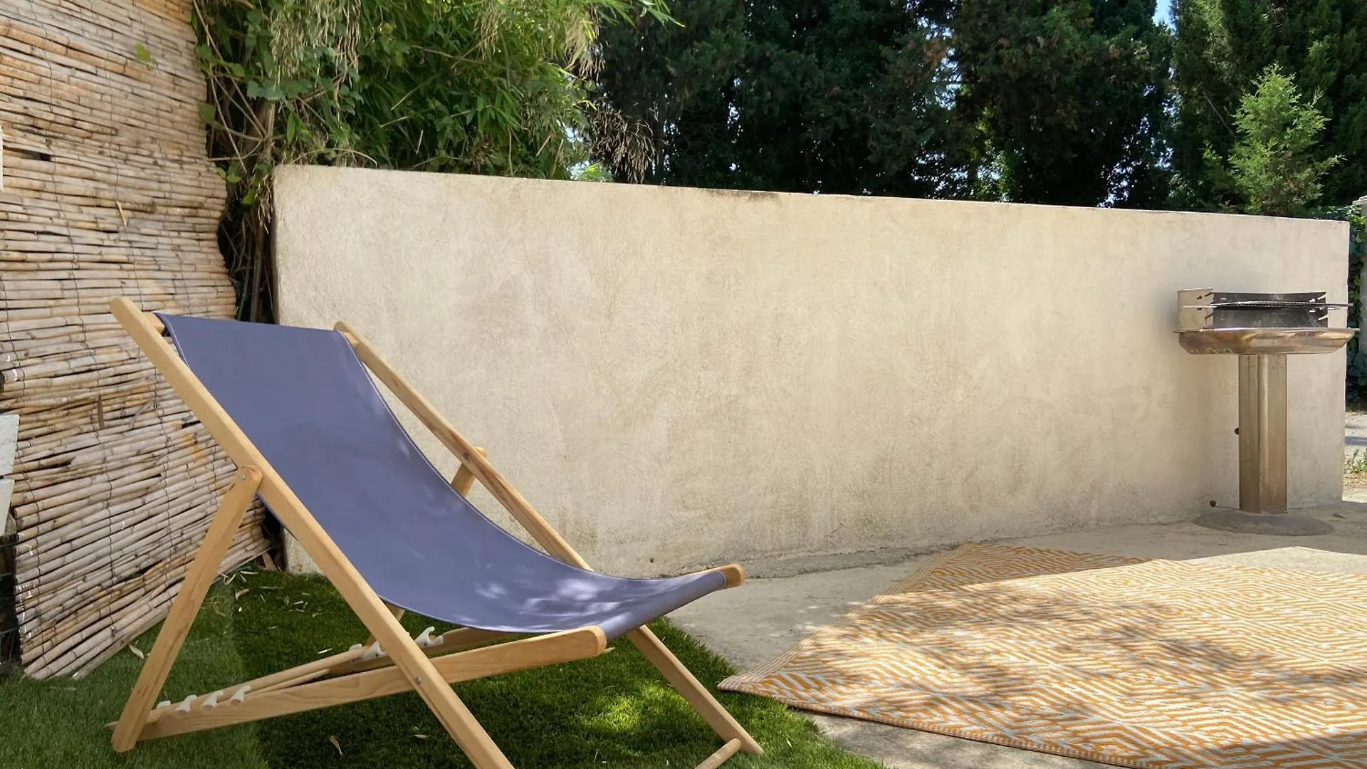 Holiday home Petit Mas En Provence Villa Tarascon France